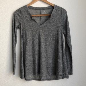Hollister must have long sleeve tee